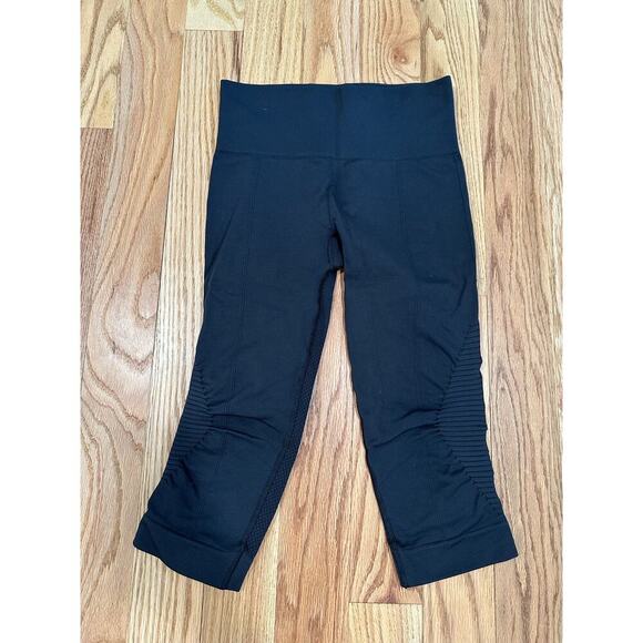 Lululemon In the Flow Cropped Leggings - Picture 1 of 3